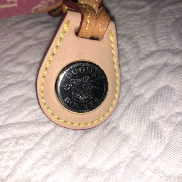 Dooney & Bourke Pink Zippered Handbag Early 2000s - Picture 2 of 4